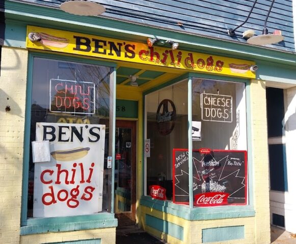 48 hours in Rhode Island - Bens Chili Dogs